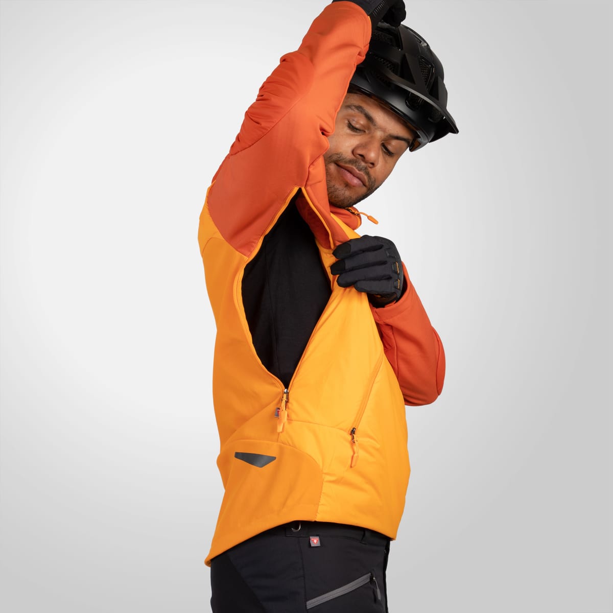Chaqueta Endura MT500 Freezing Point II naranja: ventilación bajo el brazo, foto de catálogo