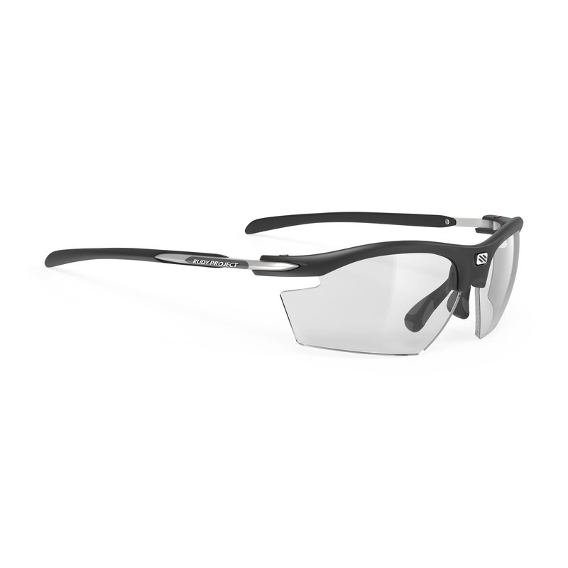 Gafas Rudy Project Rydon negras de media montura con lente fotocromática clara, vistas de tres cuartos sobre fondo blanco