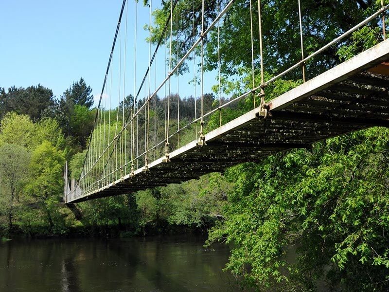Puente Colgante de Parada