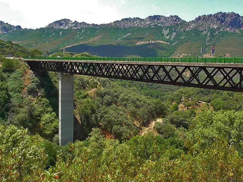 Puente sobre la Garganta Salóbriga