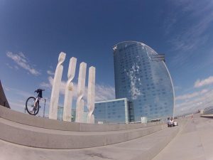 Hotel Vela Barcelona en bici