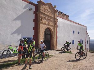 Bicicletas en Hermita Virgen del Águila - Paniza