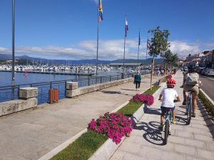 Puerto deportivo - Carril bici de Bayona